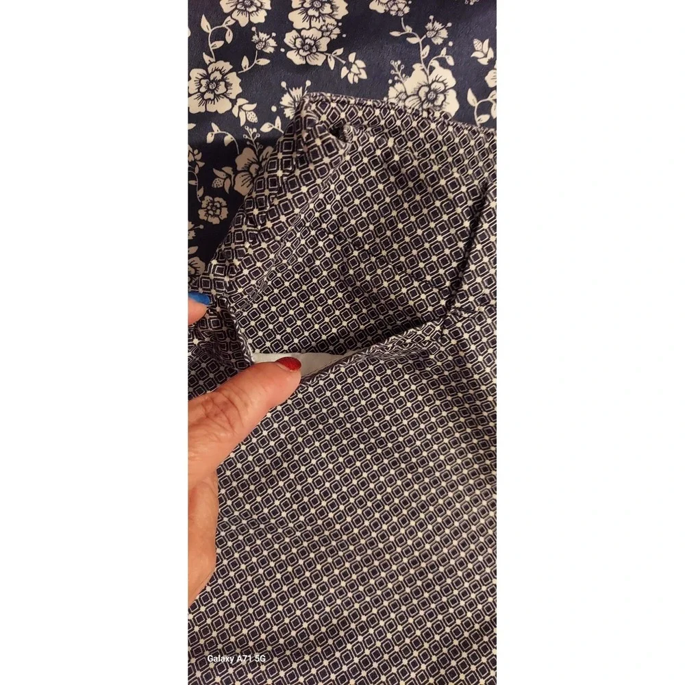 Talbots Women's  Shorts Petites Sz 4P Navy w/White Geometric  Pockets Preppy Y2K